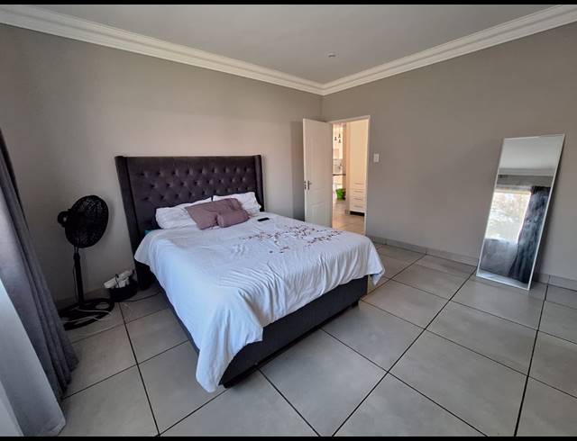 3 BEDROOM TOWNHOUSE FOR SALE IN ARCON PARK